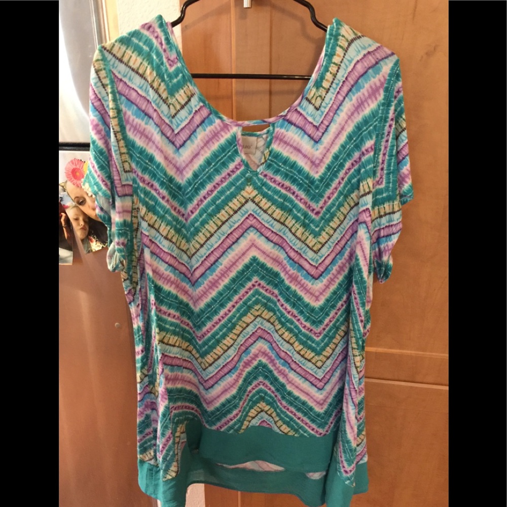 Super Cute peep hole shirt